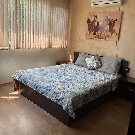 ブルガスLotos Apartamentアパートメント エクステリア 写真